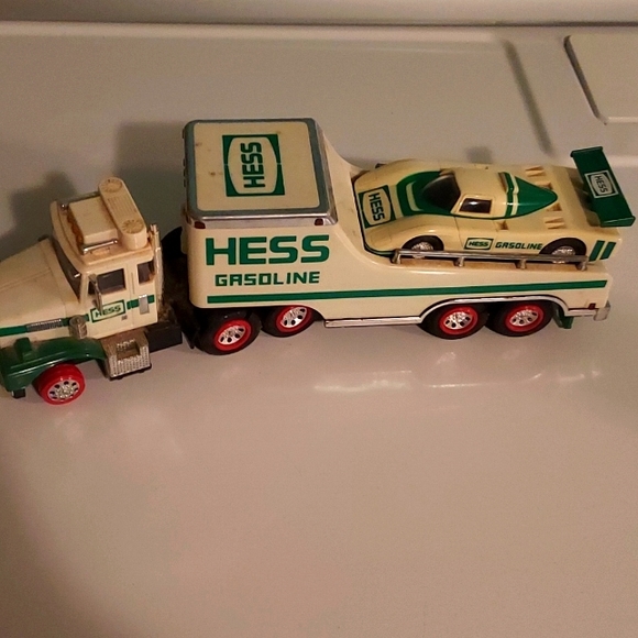 Hess Truck & Car 1988 - Picture 1 of 7